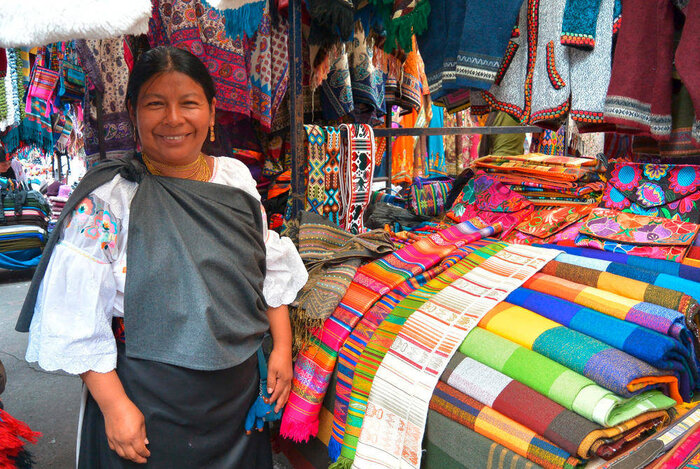 Auf dem Markt in Otavalo - Nicole Kuhn