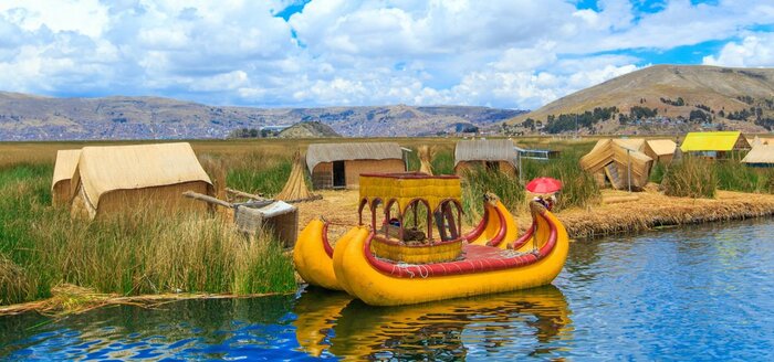 Totora-Boote auf dem Titicaca-See