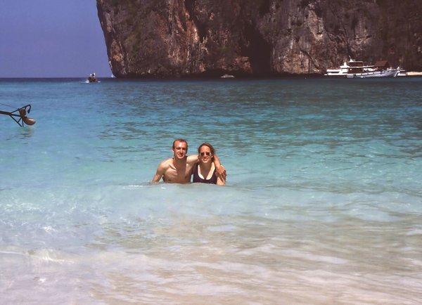 Andrea und Christof in der Maya Bay in Thailand