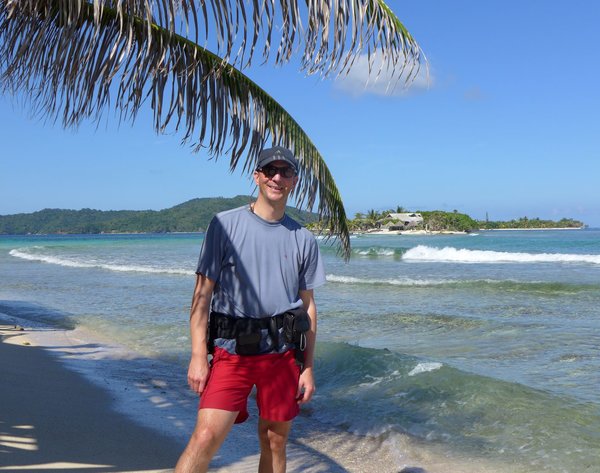 Christof am Strand in Honduras