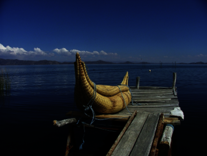 Schilfboot am Titicaca-See